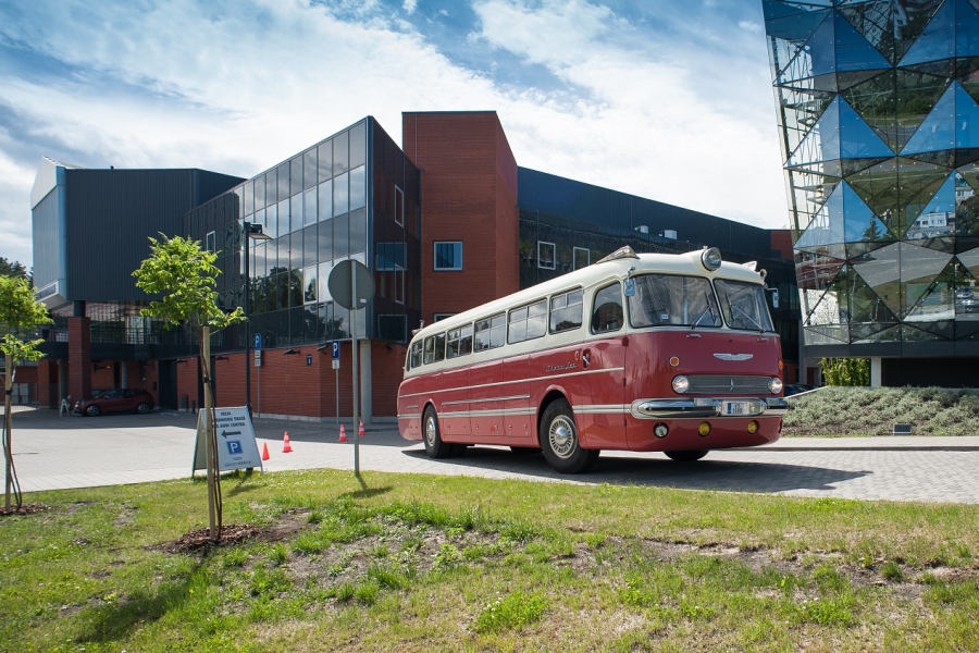 Lielākais Rīga Retro dalībnieks – vēsturiskais autobuss “Ikaruss 55 Lux”